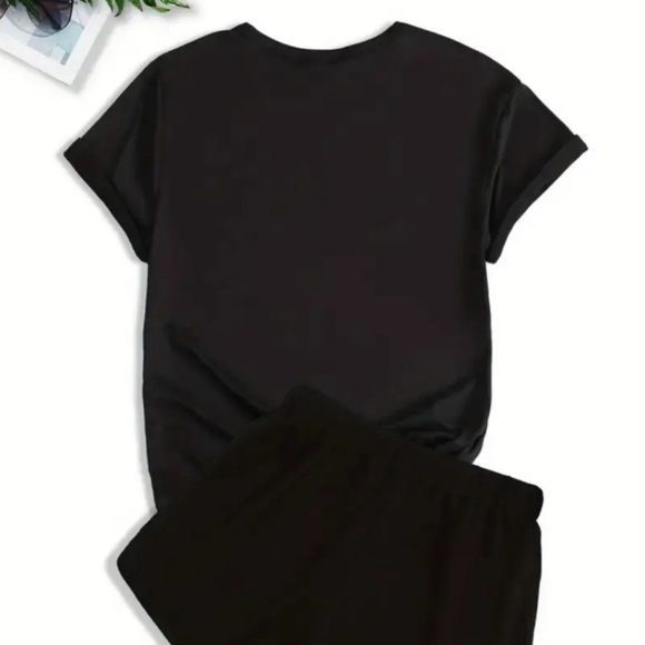 “In a World Where You Can Be Anything: BE KIND” Black Crew Neck T-Shirt, NIP - Picture 4 of 5